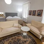 Palac Daun - زنويمو