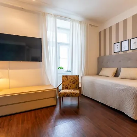 Palac Daun - Studio Apartment Znojmo