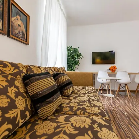 Apartamento Palác Daun - *