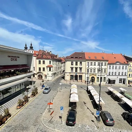 Palac Daun - Studio Apartment Znojmo