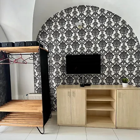 Palac Daun - Studio Apartment Znojmo