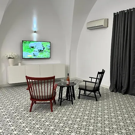 Palac Daun - Studio Apartment Znojmo