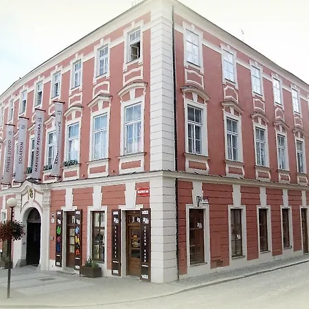Palác Daun - *